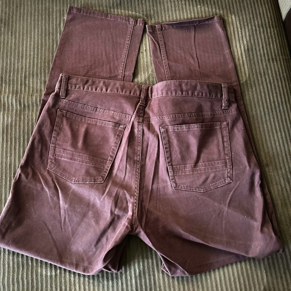 Burgundy Kenneth Cole Reaction chino pants